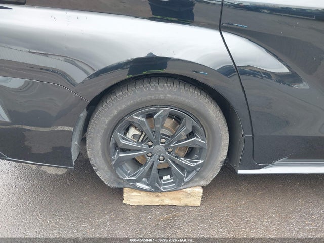 5TDDSKFC1NS065498 Toyota Sienna Xse