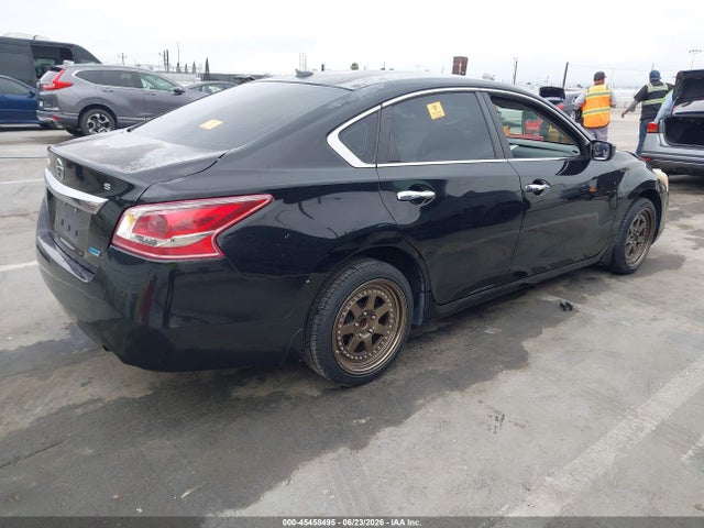 Nissan Altima 2.5 S 2014 1N4AL3AP9EN252466 Image 4