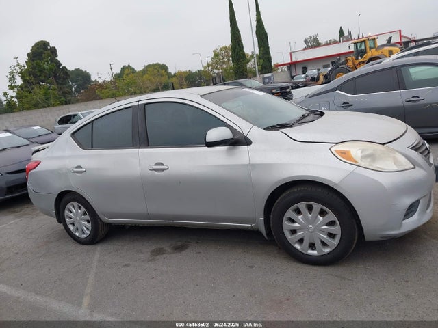 3N1CN7AP7EL811830 Nissan Versa 1.6 Sv