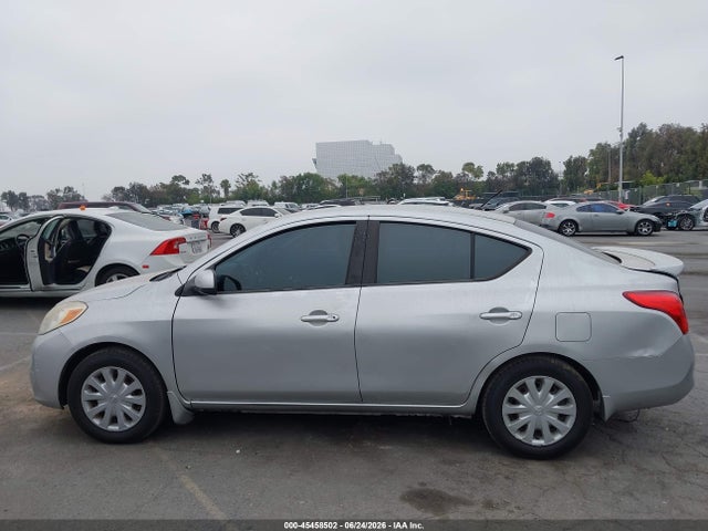 3N1CN7AP7EL811830 Nissan Versa 1.6 Sv