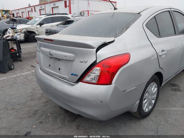 3N1CN7AP7EL811830 Nissan Versa 1.6 Sv