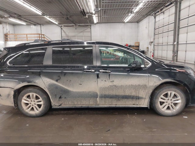 45458516 :رقم المزاد ، 5TDASKFC2NS050169 vin ، 2022 Toyota Sienna Xle Woodland Edition مزاد بيع