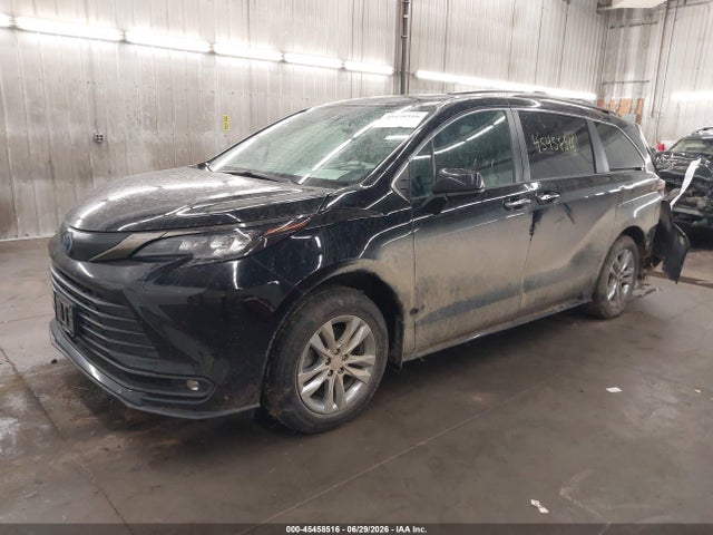 45458516 :رقم المزاد ، 5TDASKFC2NS050169 vin ، 2022 Toyota Sienna Xle Woodland Edition مزاد بيع