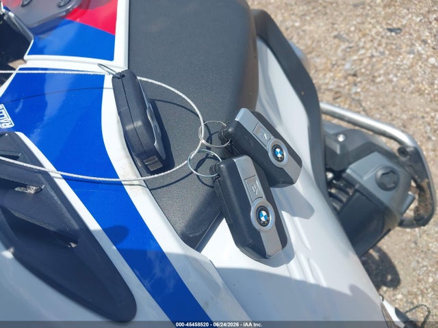Продаж на аукціоні авто 2021 Bmw R 1250 Gs Adventure, vin: WB10M130XM6E49162, номер лоту: 45458520