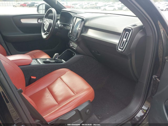 Volvo Xc40 T5 Momentum 2020 YV4162UK2L2203049 Image 5