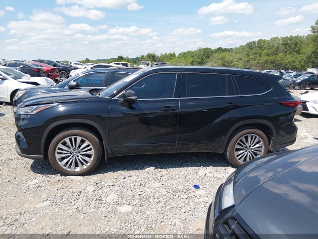 Toyota Highlander Platinum 2023 5TDKDRBH3PS515702 Image 14