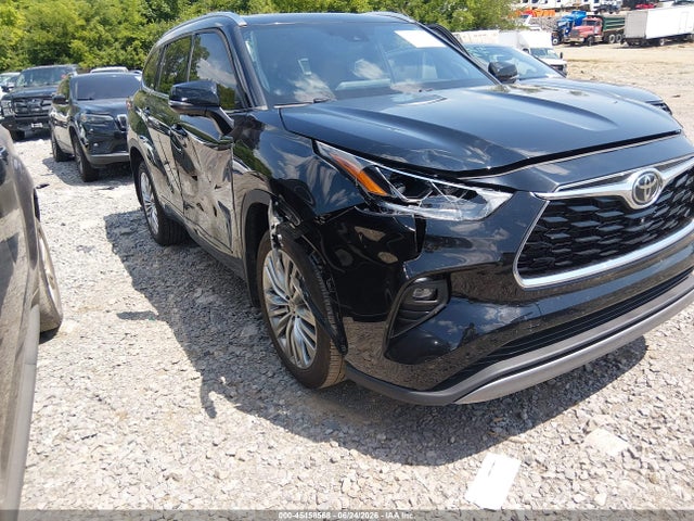 Toyota Highlander Platinum 2023 5TDKDRBH3PS515702 Image 6