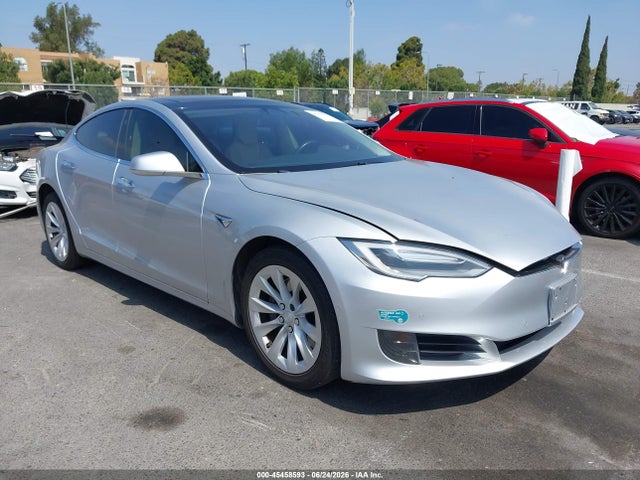 2017 Tesla Model S 60/75 მანქანა იყიდება აუქციონზე, vin: 5YJSA1E11HF199571, აუქციონის ნომერი: 45458593