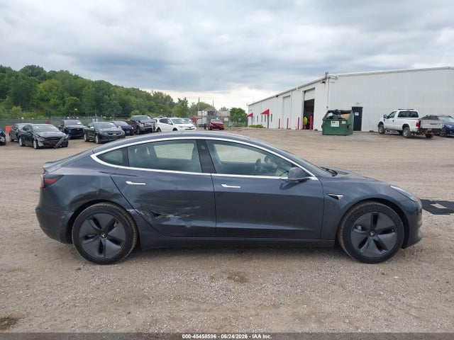 Tesla Model 3 Long Range/mid Range 2018 5YJ3E1EA5JF006918 Image 12