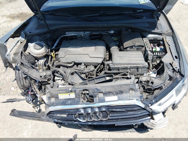 Продаж на аукціоні авто 2018 Audi A3, vin: WAUB8GFF4J1041617, номер лоту: 45458639