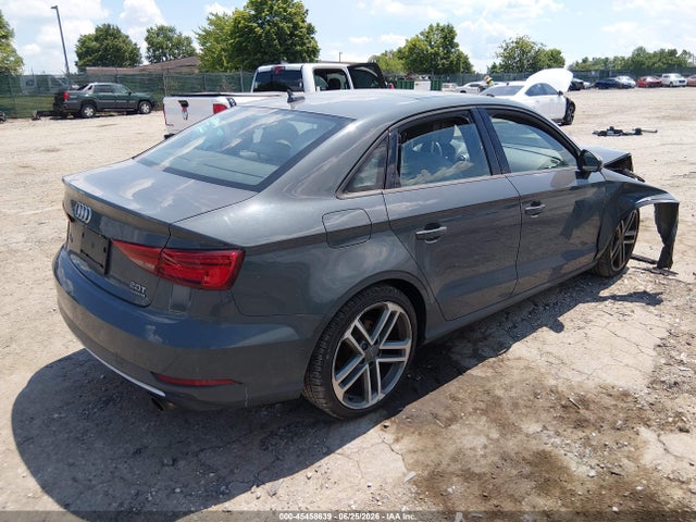 Продаж на аукціоні авто 2018 Audi A3, vin: WAUB8GFF4J1041617, номер лоту: 45458639