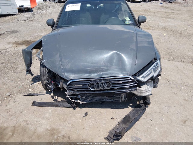 Продаж на аукціоні авто 2018 Audi A3, vin: WAUB8GFF4J1041617, номер лоту: 45458639