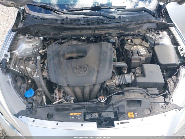 3MYDLBYV5JY332951 Toyota YARIS IA
