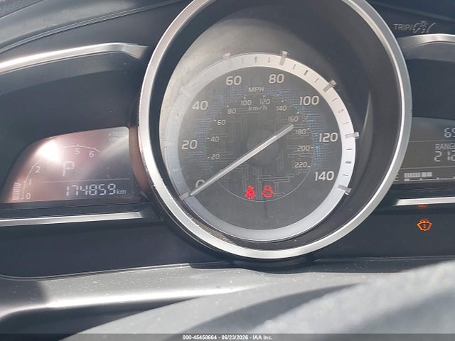 3MYDLBYV5JY332951 Toyota YARIS IA