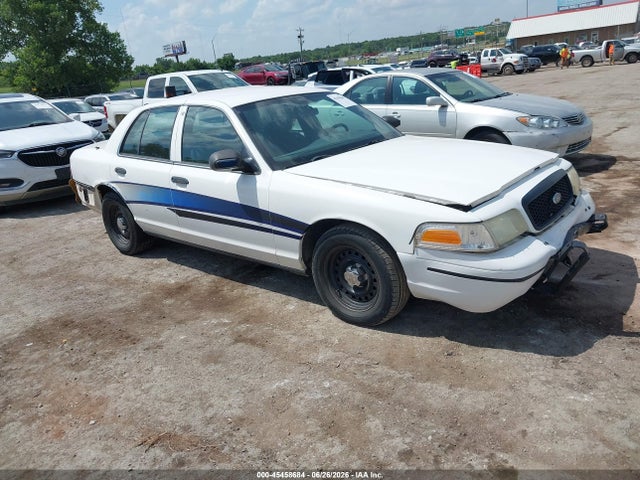 Продаж на аукціоні авто 2000 Ford Crown Victoria Police Interceptor, vin: 2FAFP71W1YX178309, номер лоту: 45458684