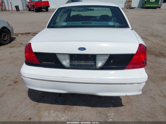 45458684 :رقم المزاد ، 2FAFP71W1YX178309 vin ، 2000 Ford Crown Victoria Police Interceptor مزاد بيع