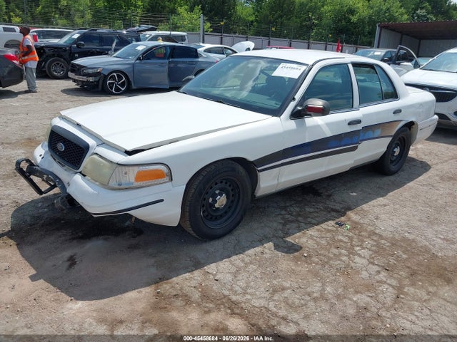 45458684 :رقم المزاد ، 2FAFP71W1YX178309 vin ، 2000 Ford Crown Victoria Police Interceptor مزاد بيع