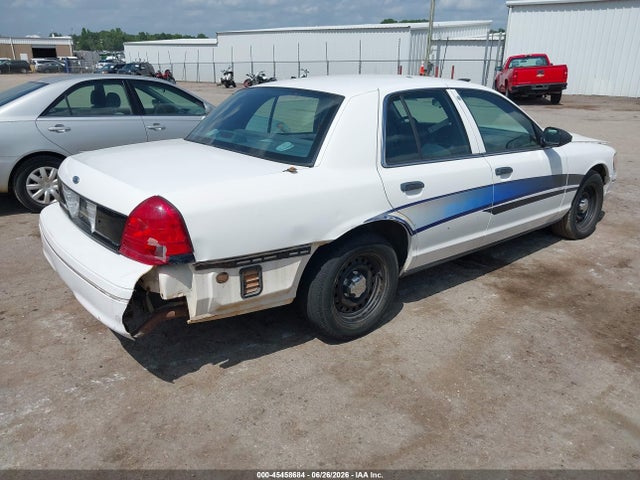 45458684 :رقم المزاد ، 2FAFP71W1YX178309 vin ، 2000 Ford Crown Victoria Police Interceptor مزاد بيع