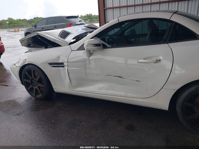 Aukcja sprzedaży 2014 Mercedes-benz Slk 350, vin: WDDPK5HAXEF075950, numer aukcji: 45458701