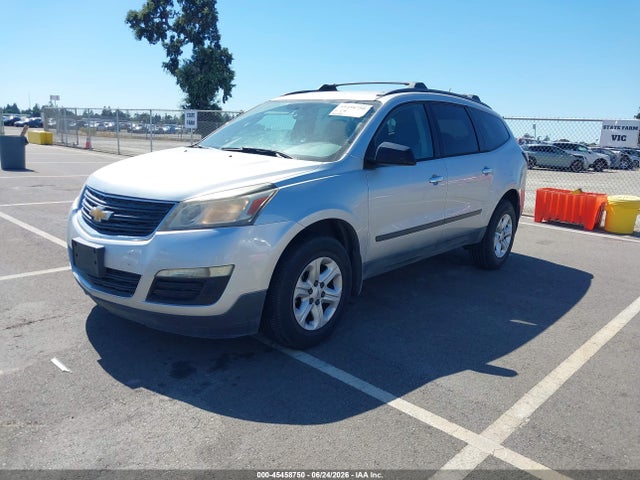 Chevrolet Traverse Ls 2015 1GNKRFED4FJ127339 Image 2