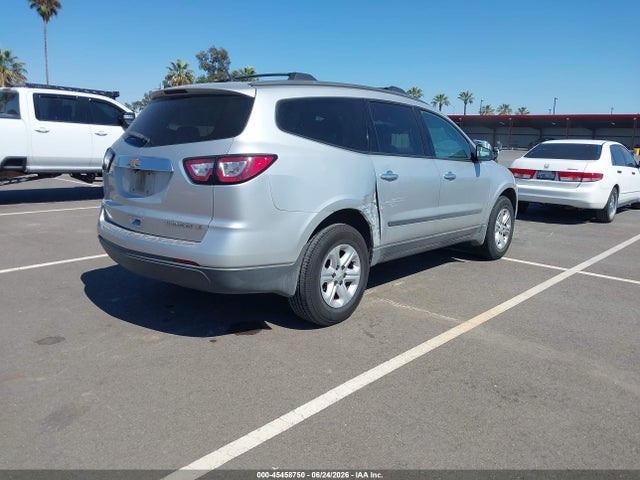 Chevrolet Traverse Ls 2015 1GNKRFED4FJ127339 Image 4