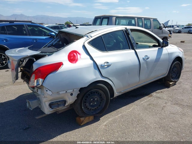 3N1CN7AP0JL820623 Nissan Versa 1.6 Sv