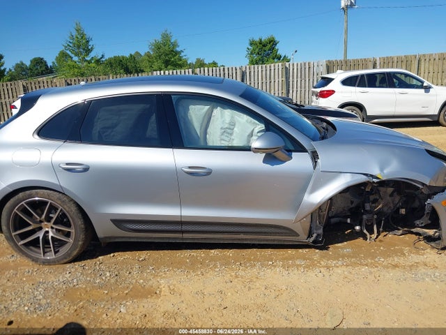 45458830 :رقم المزاد ، WP1AA2A52PLB03306 vin ، 2023 Porsche Macan T مزاد بيع