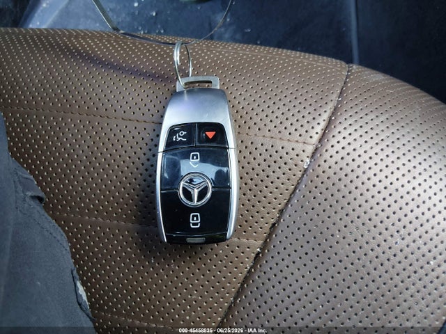 45458835 :رقم المزاد ، WDDUG8GB1LA520439 vin ، 2020 Mercedes-benz S 560 4matic مزاد بيع