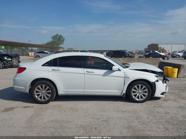 2013 Chrysler 200 Touring მანქანა იყიდება აუქციონზე, vin: 1C3CCBBB6DN629208, აუქციონის ნომერი: 45458838