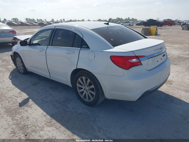 2013 Chrysler 200 Touring მანქანა იყიდება აუქციონზე, vin: 1C3CCBBB6DN629208, აუქციონის ნომერი: 45458838