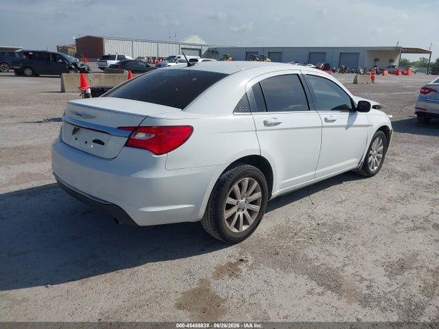 2013 Chrysler 200 Touring მანქანა იყიდება აუქციონზე, vin: 1C3CCBBB6DN629208, აუქციონის ნომერი: 45458838
