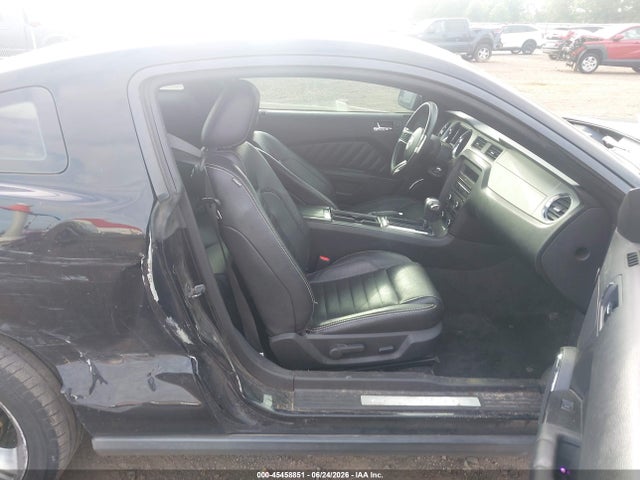45458851 :رقم المزاد ، 1ZVBP8CF9B5124712 vin ، 2011 Ford Mustang Gt Premium مزاد بيع