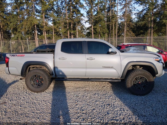 3TMCZ5AN9JM176392 Toyota Tacoma Trd Off Road