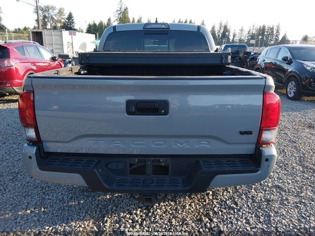 3TMCZ5AN9JM176392 Toyota Tacoma Trd Off Road