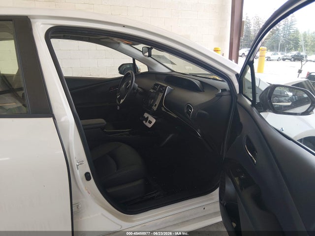 Toyota Prius Four 2017 JTDKARFU7H3049243 Image 5