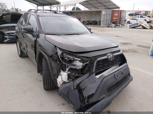 Toyota Rav4 Xle Premium 2022 2T3C1RFV0NC205906 Image 1