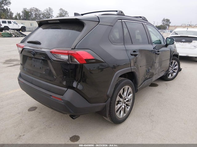 Toyota Rav4 Xle Premium 2022 2T3C1RFV0NC205906 Image 4