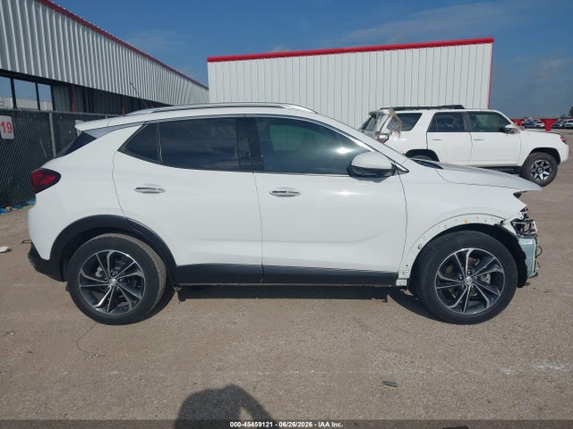 45459121 :رقم المزاد ، KL4MMFSL1MB158027 vin ، 2021 Buick Encore Gx Fwd Essence مزاد بيع
