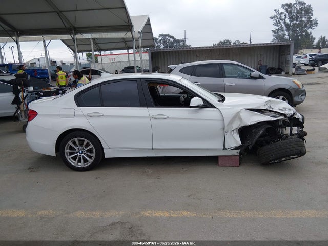 BMW 320i 2017 WBA8E1G3XHNU16563 Image 17