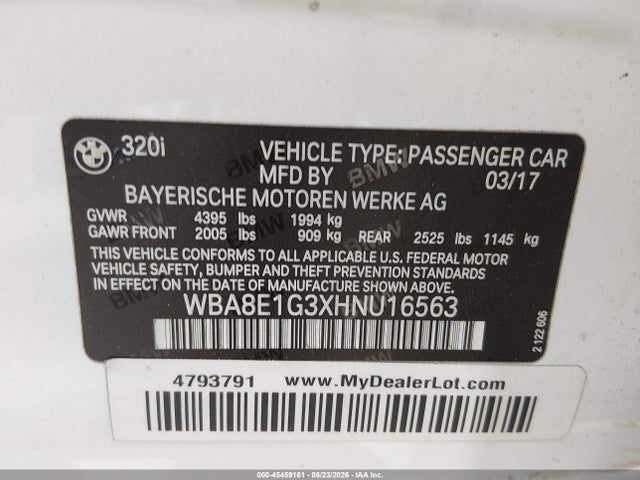 BMW 320i 2017 WBA8E1G3XHNU16563 Image 9