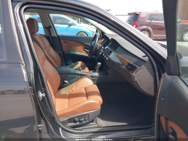 2006 Bmw 530i მანქანა იყიდება აუქციონზე, vin: WBANE73546CM37141, აუქციონის ნომერი: 45459213