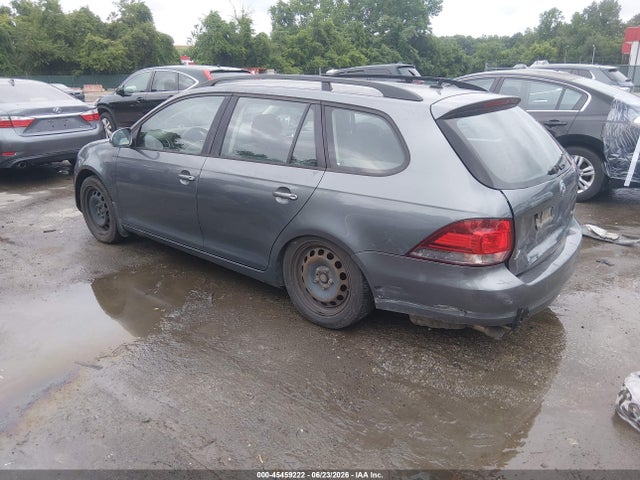 2014 Volkswagen Jetta Sportwagen 2.5l S მანქანა იყიდება აუქციონზე, vin: 3VWKP7AJ3EM600923, აუქციონის ნომერი: 45459222