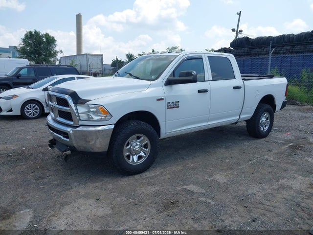 RAM 2500 Tradesman 2014 3C6TR5CT9EG118564 Image 2