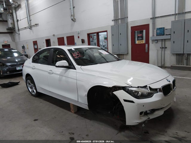 BMW 328i Xdrive 2015 WBA3B5C57FP653742 главное изображение