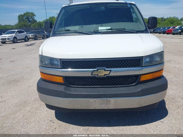 Chevrolet Express 2500 Work Van 2018 1GCWGAFG8J1340444 Image 12