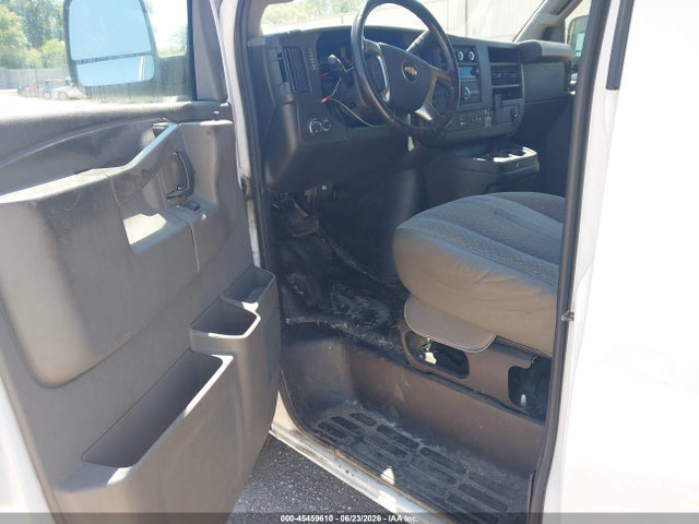 Chevrolet Express 2500 Work Van 2018 1GCWGAFG8J1340444 Image 20