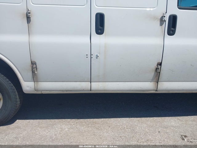 Chevrolet Express 2500 Work Van 2018 1GCWGAFG8J1340444 Image 6