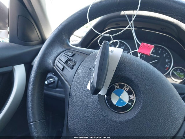 2018 Bmw 320i Xdrive მანქანა იყიდება აუქციონზე, vin: WBA8E5G55JNV02930, აუქციონის ნომერი: 45459688