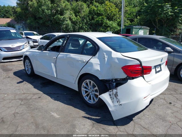 2018 Bmw 320i Xdrive მანქანა იყიდება აუქციონზე, vin: WBA8E5G55JNV02930, აუქციონის ნომერი: 45459688