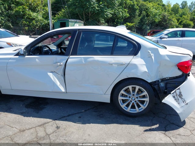 2018 Bmw 320i Xdrive მანქანა იყიდება აუქციონზე, vin: WBA8E5G55JNV02930, აუქციონის ნომერი: 45459688